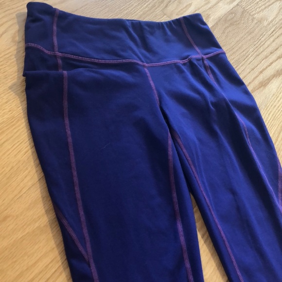 Athleta Purple Revelation Capri Legging Small - Picture 5 of 7
